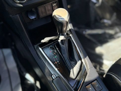 Used 2015 Toyota Corolla S FWD image 28
