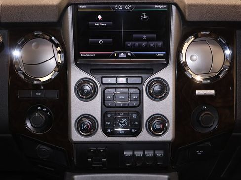 Used 2014 Ford F450 Platinum w/ Platinum Package AWD/4WD image 26