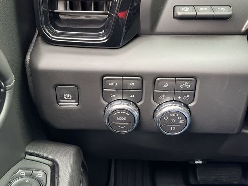 New 2026 GMC Sierra 1500 AT4X AWD/4WD image 18