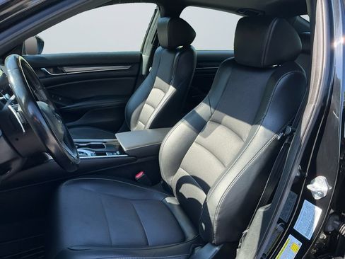 Used 2021 Honda Accord Sport image 10