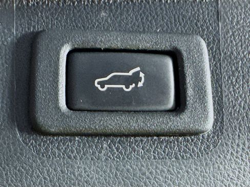 Used 2016 Subaru Outback 2.5i Limited image 32