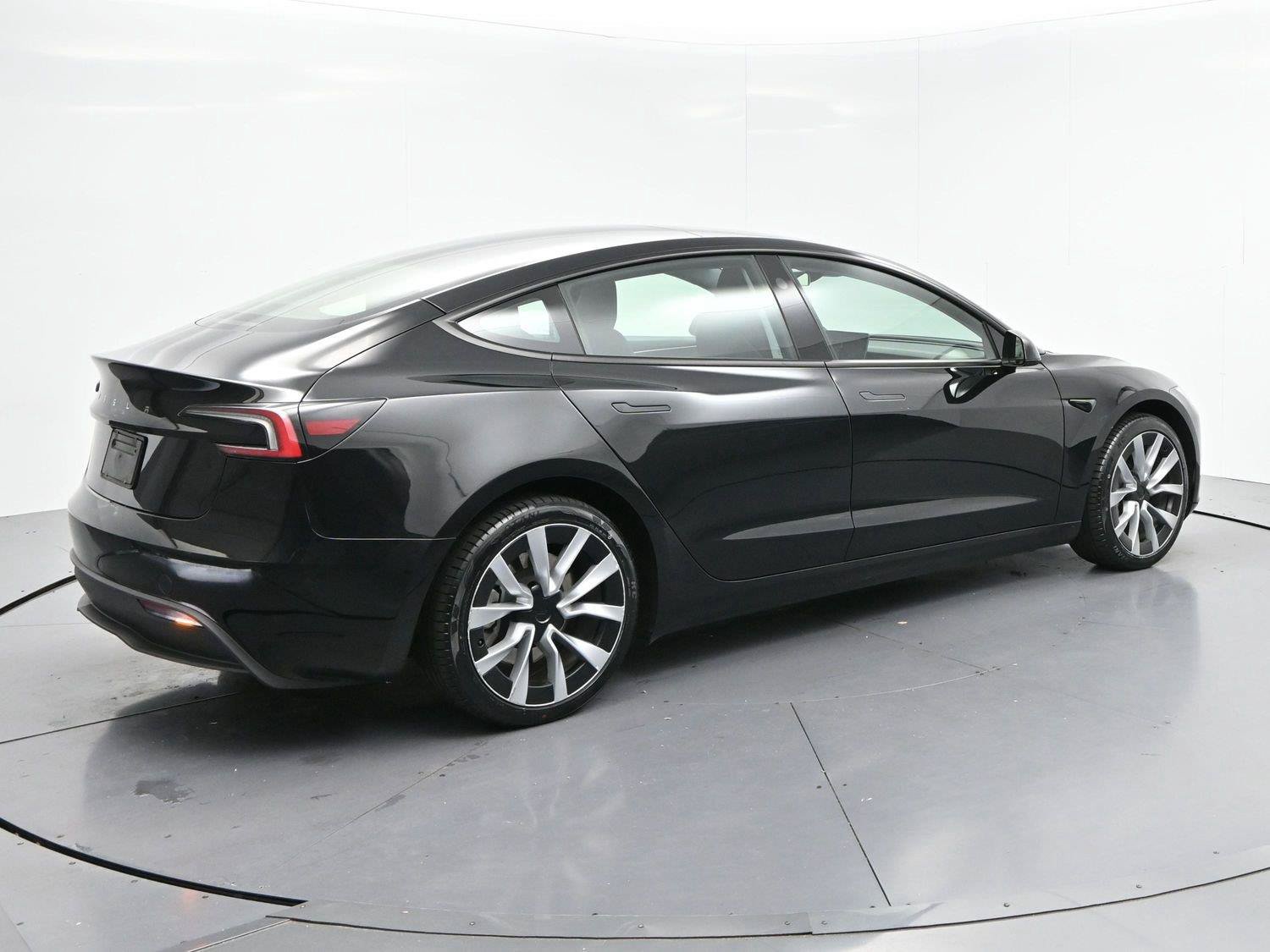 Used 2024 Tesla Model 3 Long Range RWD image 7