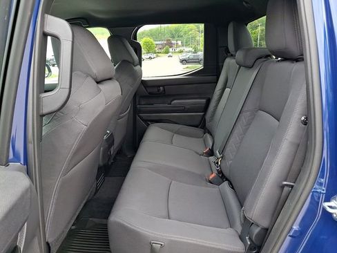 Certified 2025 Toyota Tacoma SR5 AWD/4WD image 10