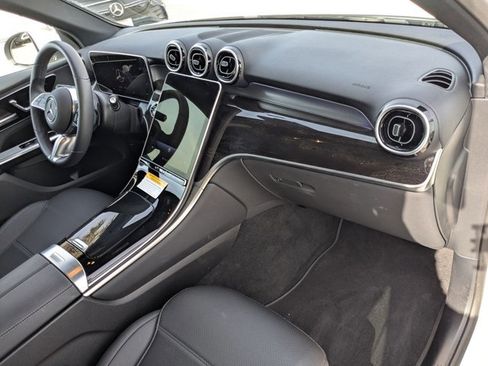 Used 2026 Mercedes-Benz GLC 300 4MATIC image 17