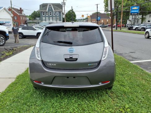 Used 2015 Nissan Leaf S FWD image 6