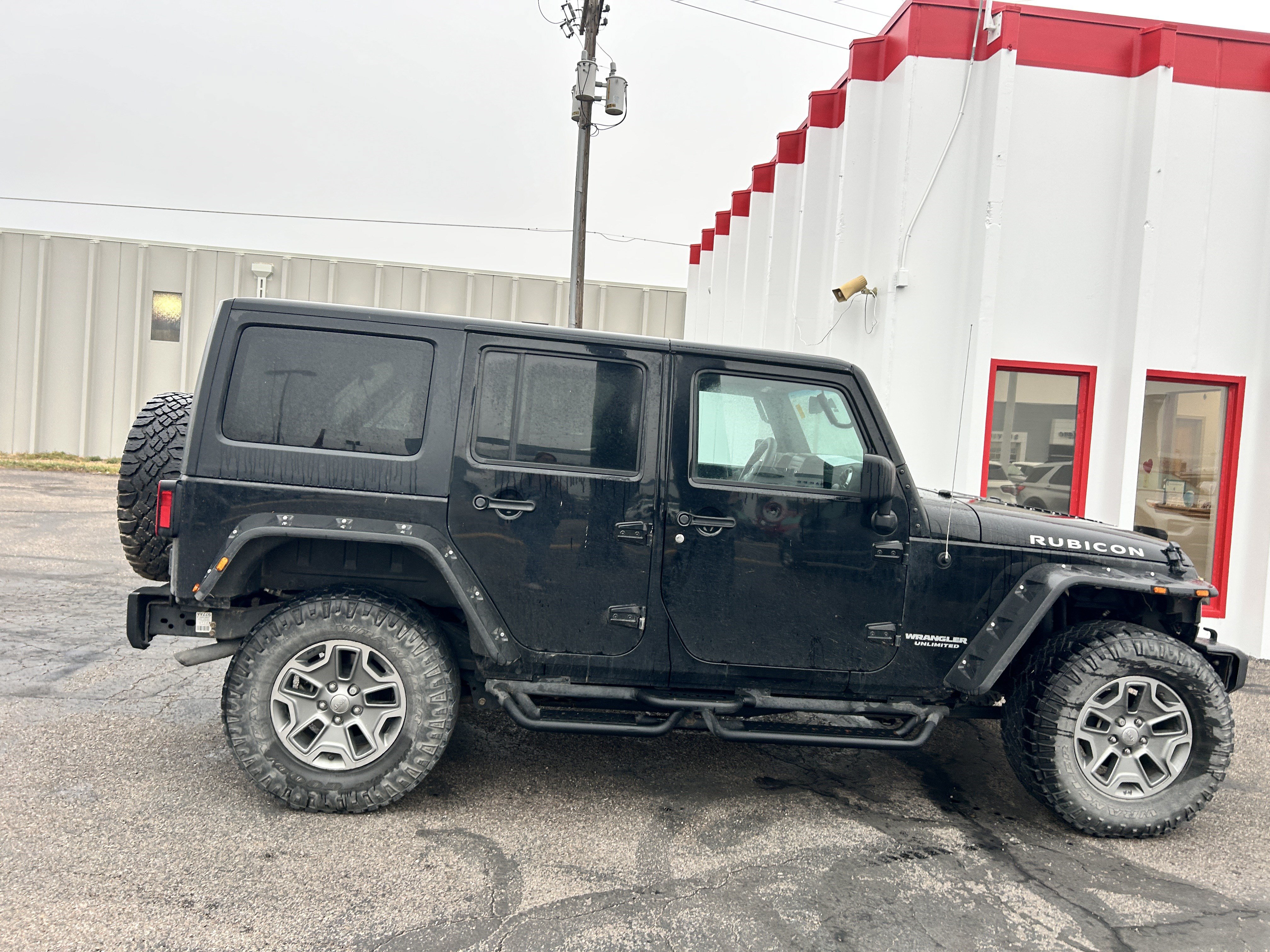 Used 2015 Jeep Wrangler Unlimited Rubicon w/ Connectivity Group AWD/4WD image 6