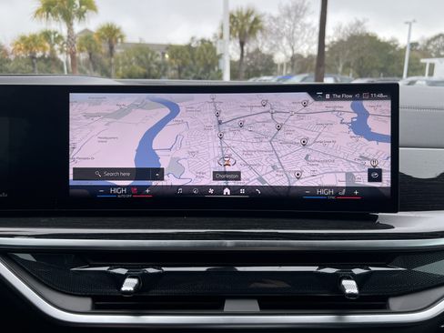 Used 2025 BMW X5 sDrive40i w/ M Sport Package image 24