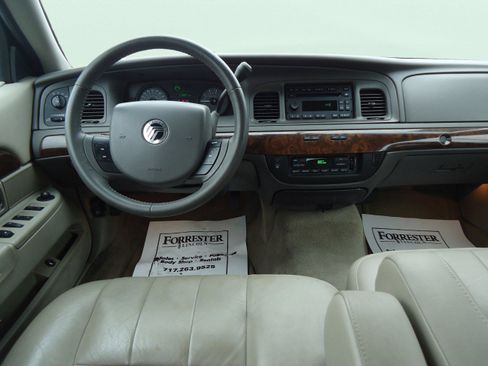 Used 2010 Mercury Grand Marquis LS image 12
