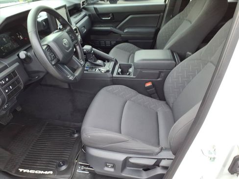 Used 2024 Toyota Tacoma SR AWD/4WD image 5