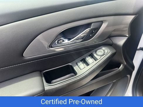 Certified 2023 Chevrolet Traverse LT FWD image 28