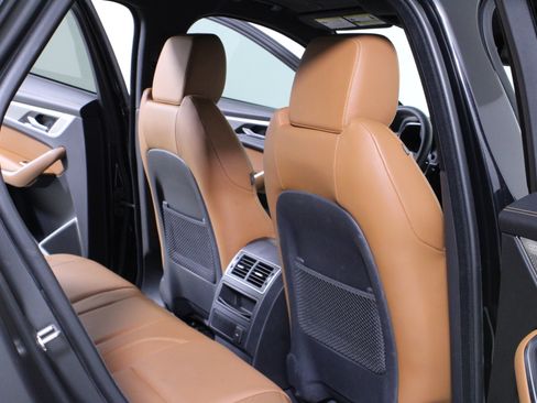 Used 2023 Jaguar F-PACE R-Dynamic S image 14