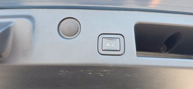 Used 2025 Chevrolet Equinox LT w/ Convenience Package II AWD/4WD image 8