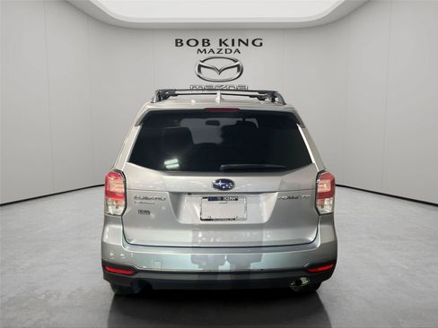 Used 2018 Subaru Forester 2.5i Premium w/ Protection Package #1 AWD/4WD image 4