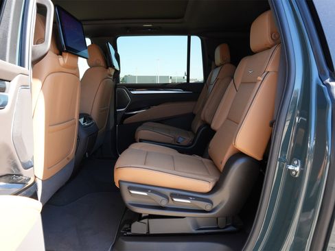 New 2026 Cadillac Escalade ESV Luxury w/ Touring Package image 20