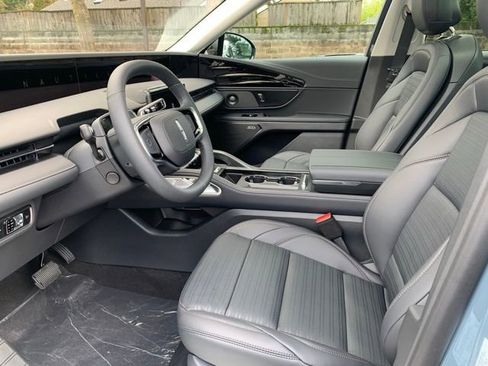 New 2026 Lincoln Nautilus Reserve image 13