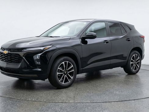 Used 2025 Chevrolet TrailBlazer LT image 3