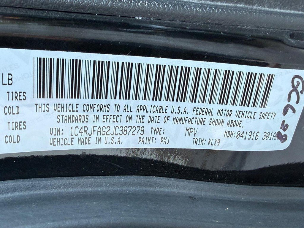 Used 2018 Jeep Grand Cherokee Altitude AWD/4WD image 23