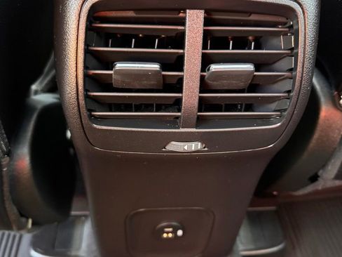 Used 2022 Ford Escape SEL FWD image 17