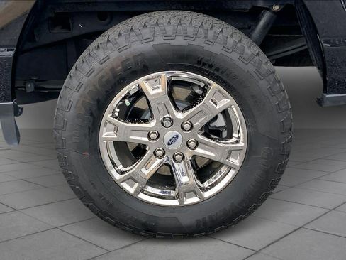 Used 2023 Ford F150 Lariat w/ Trailer Tow Package image 10