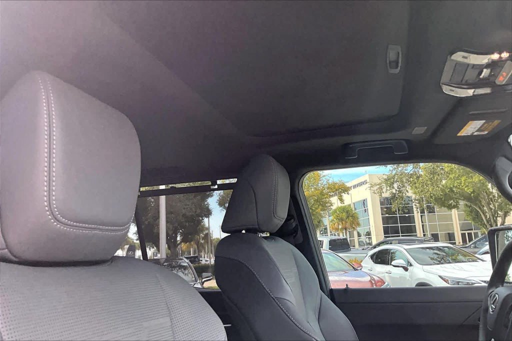 Used 2026 Lexus GX 550 w/ Cold Area Package AWD/4WD image 14