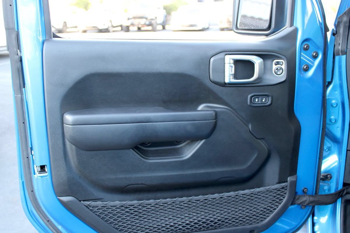 Used 2024 Jeep Wrangler Unlimited AWD/4WD image 5