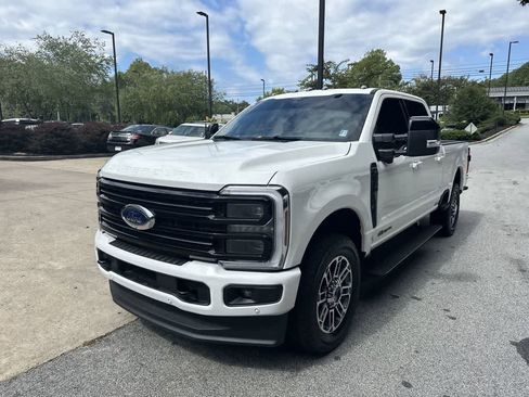 Used 2025 Ford F250 Platinum image 5
