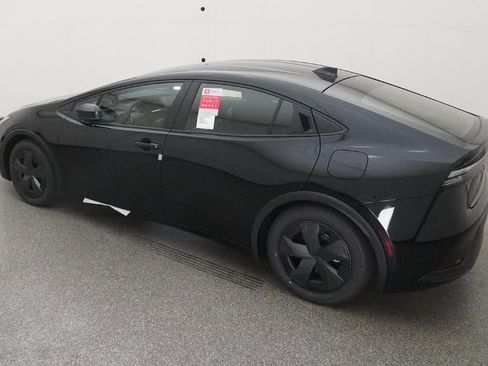 New 2026 Toyota Prius SE image 27