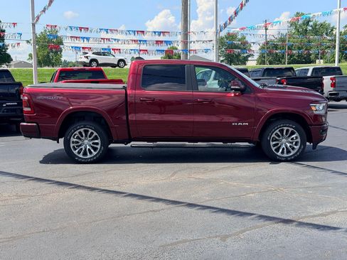 Used 2022 RAM 1500 Laramie AWD/4WD image 4
