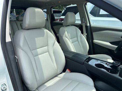 Certified 2021 Nissan Rogue SV w/ Premium Package FWD image 43