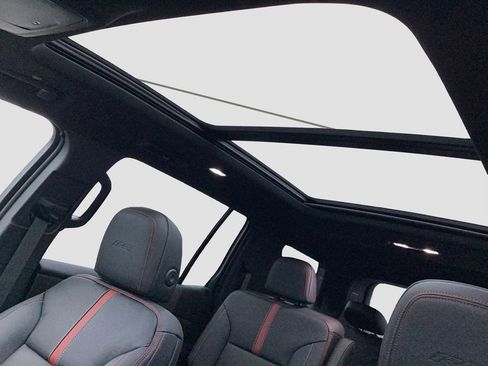 New 2026 Chevrolet Traverse RS w/ LPO, Floor Liner Package image 25