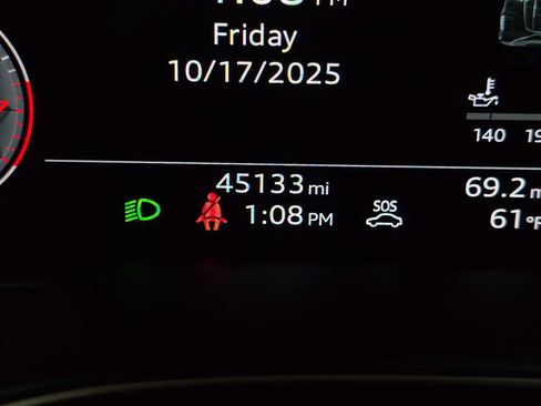 Used 2023 Audi Q7 3.0T Premium Plus image 29