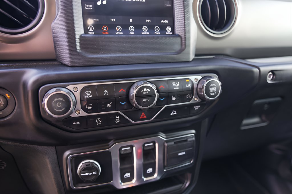 Used 2023 Jeep Wrangler Sport AWD/4WD image 20