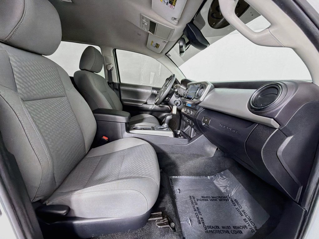 Used 2022 Toyota Tacoma SR5 RWD image 30