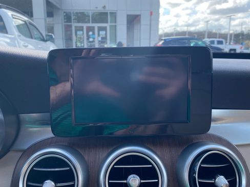 Used 2019 Mercedes-Benz C 300 4MATIC Sedan image 20