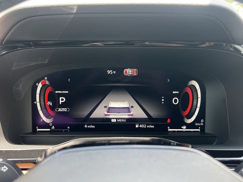 New 2026 Nissan Pathfinder Platinum AWD/4WD image 10
