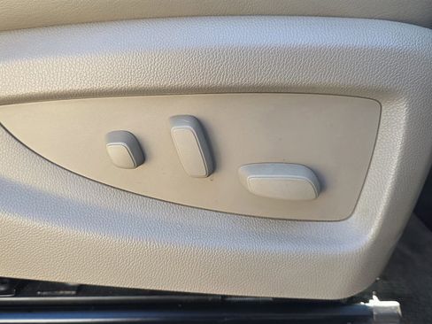 Used 2016 GMC Sierra 3500 Denali w/ Duramax Plus Package image 33