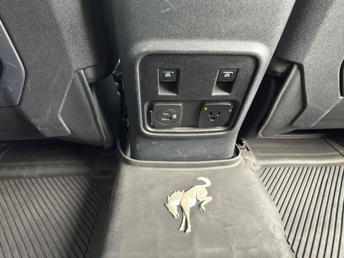 Used 2023 Ford Bronco Badlands w/ Sasquatch Package AWD/4WD image 53