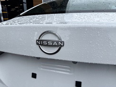 Used 2024 Nissan Sentra SV FWD image 27