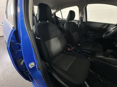 Used 2024 Nissan Versa S w/ Trunk Package image 30