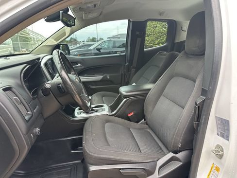 Used 2022 Chevrolet Colorado LT w/ Fleet Safety Package RWD image 11