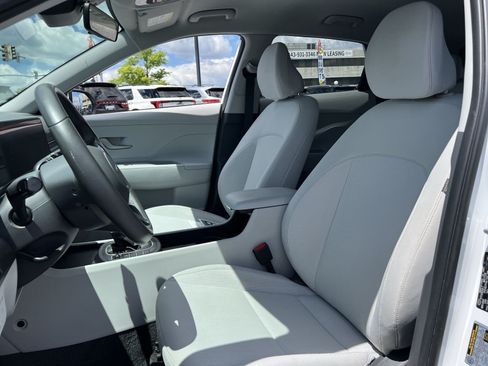 Used 2025 Hyundai Kona SEL AWD/4WD image 13