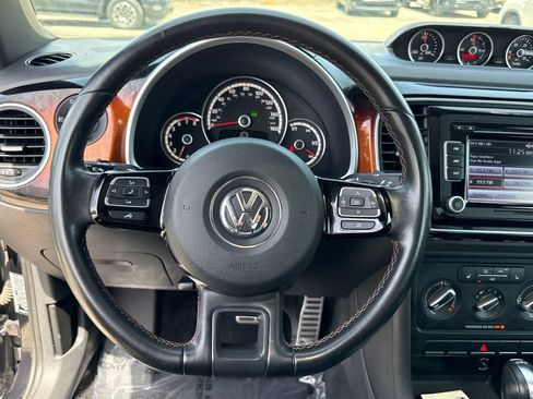 Used 2013 Volkswagen Beetle Turbo FWD image 15