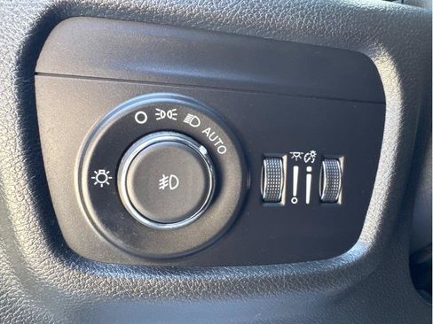 Used 2021 Jeep Grand Cherokee L Limited AWD/4WD image 22