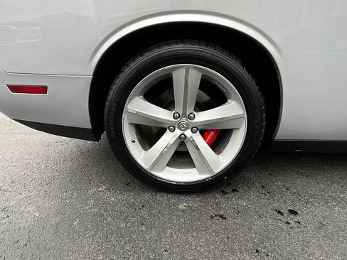 Used 2009 Dodge Challenger SRT8 w/ SRT Option Group II RWD image 5