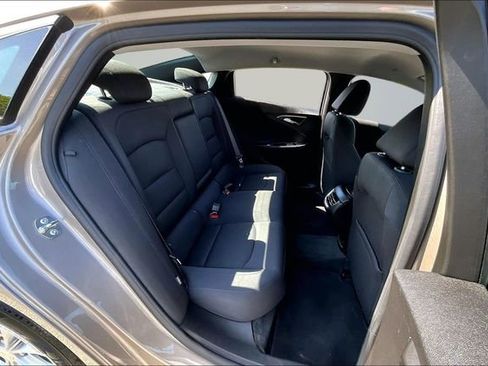 Used 2025 Chevrolet Malibu LT FWD image 24