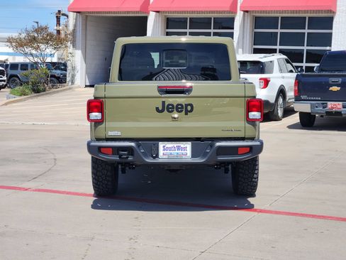 New 2026 Jeep Gladiator Sport AWD/4WD image 8