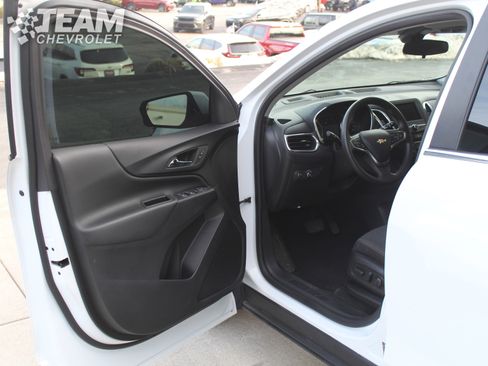 Certified 2022 Chevrolet Equinox LT image 10