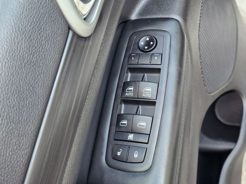Used 2021 Jeep Grand Cherokee Laredo X AWD/4WD image 14