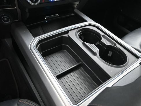 Used 2022 Ford F450 Platinum w/ FX4 Off-Road Package image 32