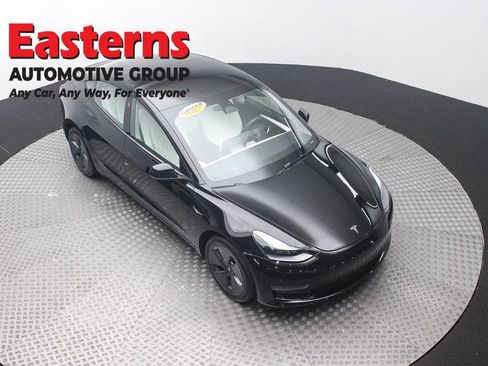 Used 2023 Tesla Model 3 Standard Range RWD image 3